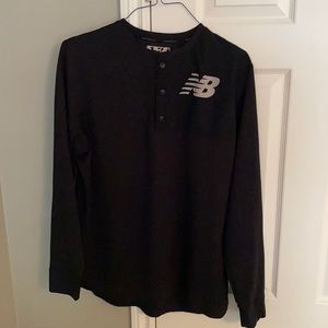 New Balance Henley. XL.